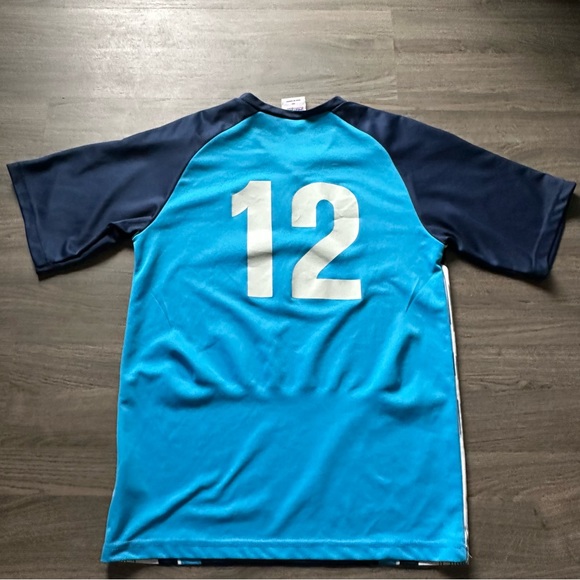 soccer jersey - Picture 2 of 2